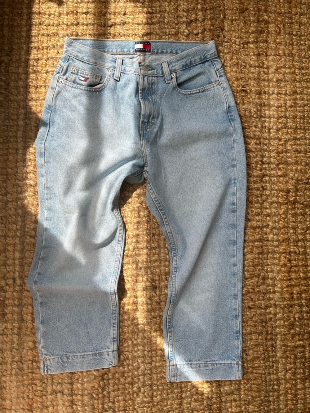 Tommy Hilfiger Women’s Light Wash Denim Split Leg Capri Jeans 29W